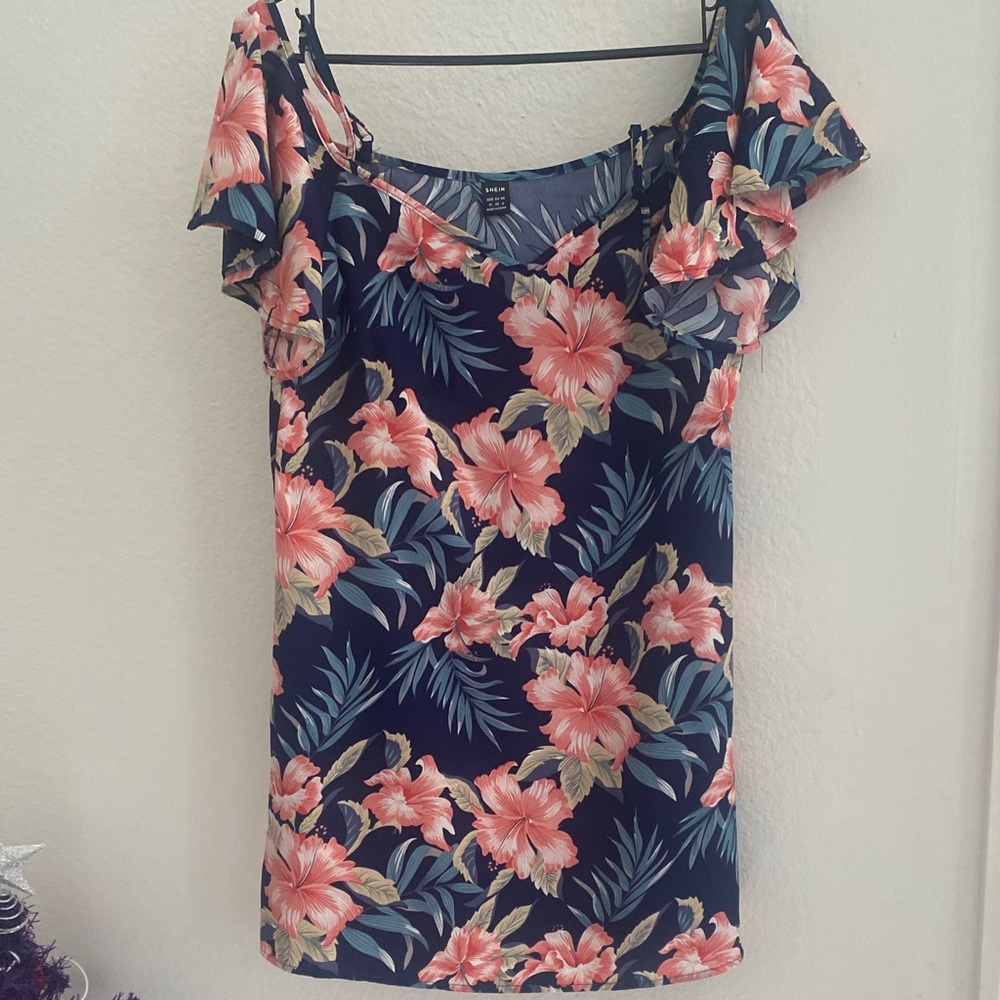 SHEIN Blue and Pink Leaf Print Top